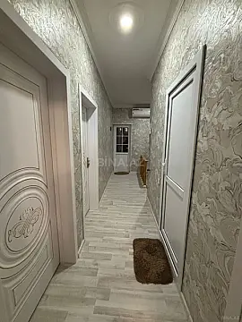 Satılır 5 otaqlı həyət evi 158 m²