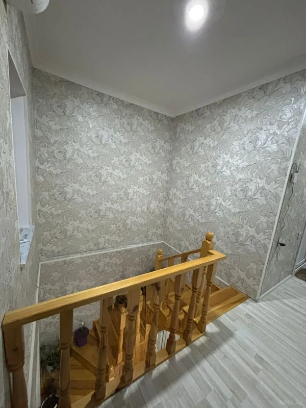 Satılır 5 otaqlı həyət evi 158 m²