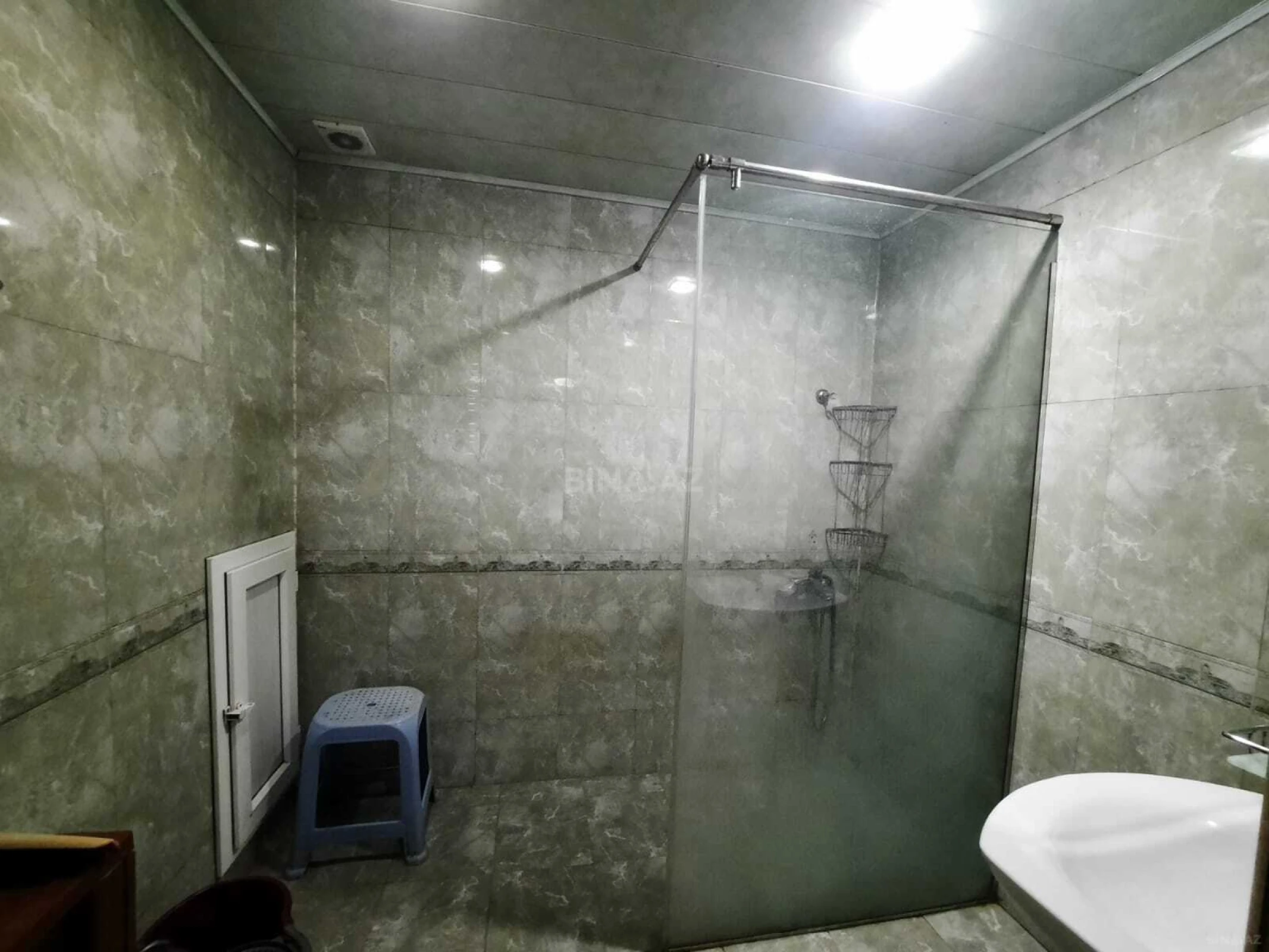 Kirayə verilir 3 otaqlı mənzil 124 m²