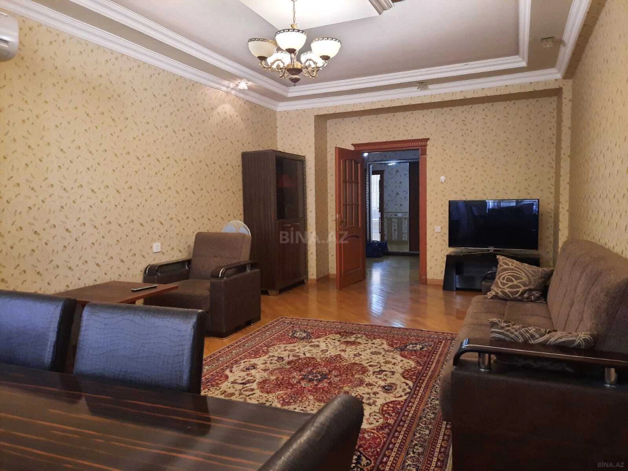 Kirayə verilir 3 otaqlı mənzil 124 m²