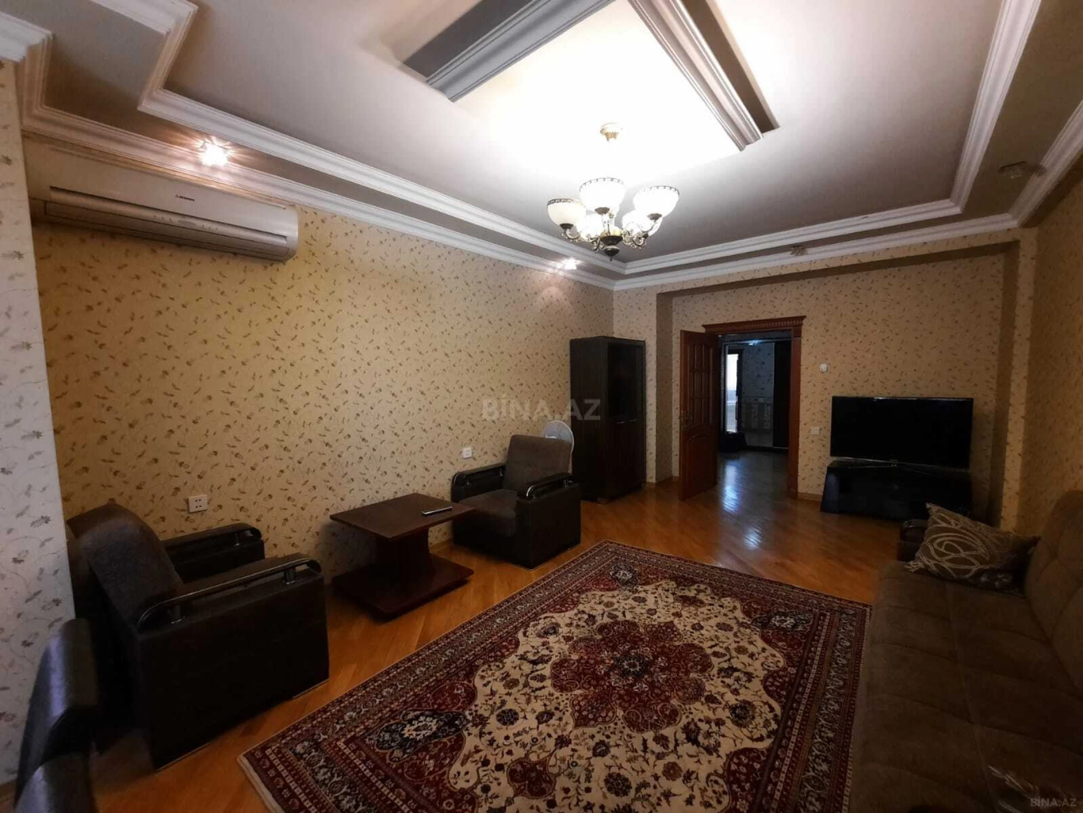 Kirayə verilir 3 otaqlı mənzil 124 m²