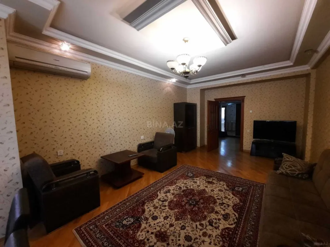 Kirayə verilir 3 otaqlı mənzil 124 m²