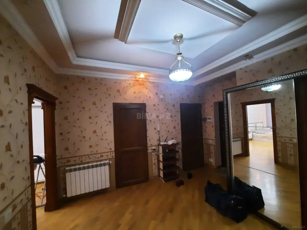 Kirayə verilir 3 otaqlı mənzil 124 m²