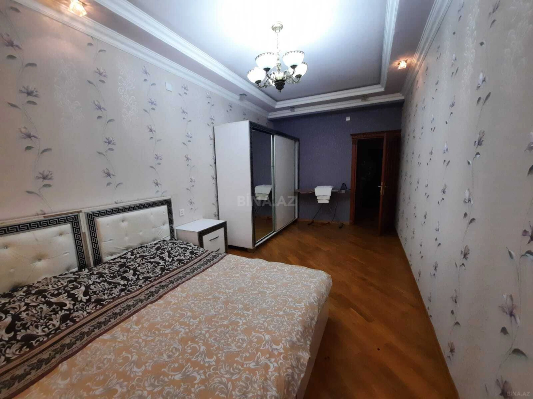 Kirayə verilir 3 otaqlı mənzil 124 m²