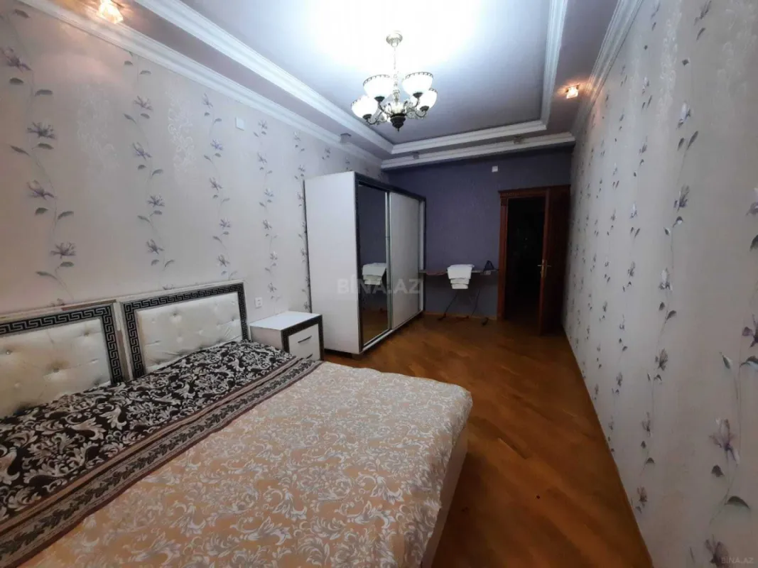 Kirayə verilir 3 otaqlı mənzil 124 m²