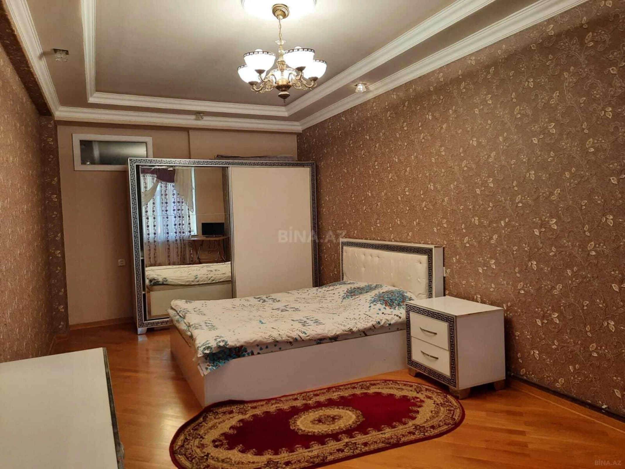 Kirayə verilir 3 otaqlı mənzil 124 m²