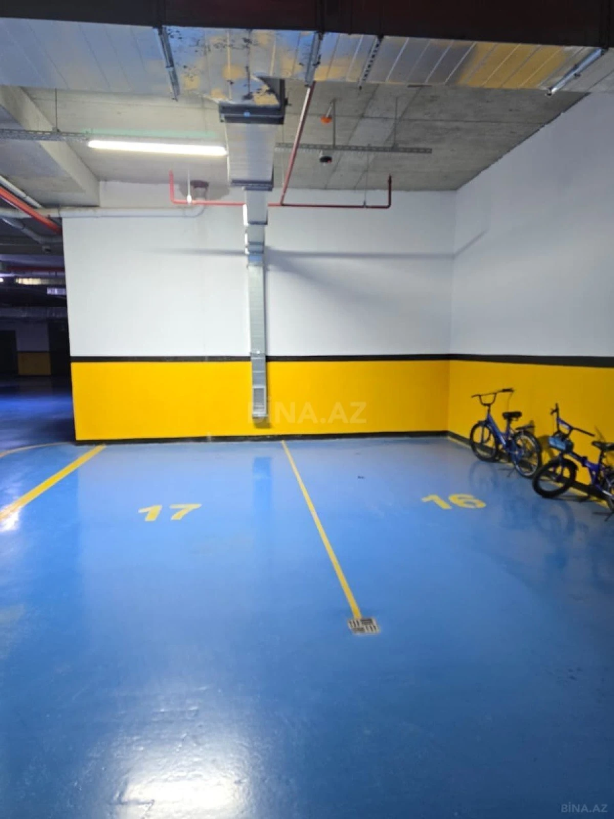 Satılır 4 otaqlı mənzil 179 m²