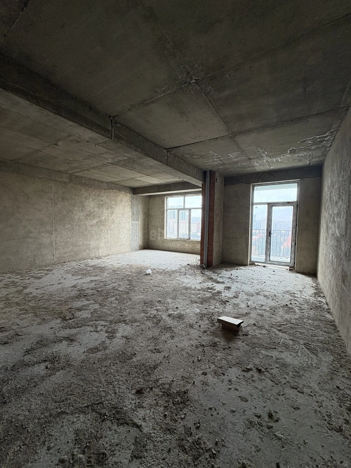 Satılır 2 otaqlı mənzil 44 m²