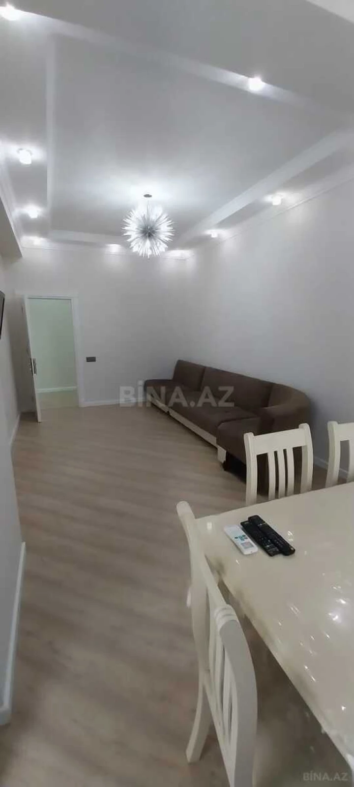 Satılır 2 otaqlı mənzil 100 m²