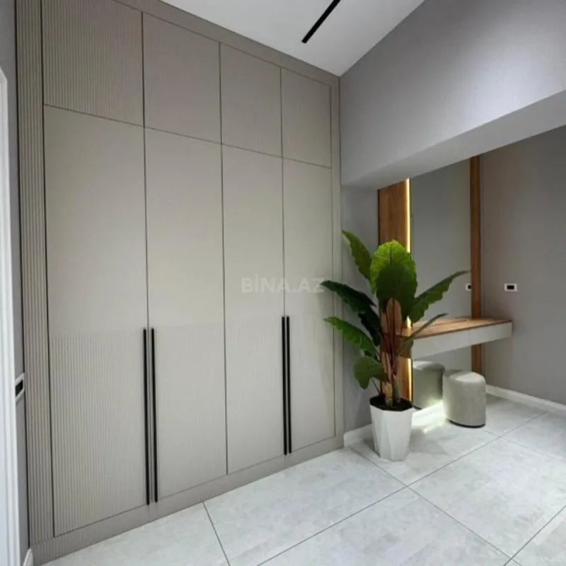 Satılır 2 otaqlı mənzil 68 m²