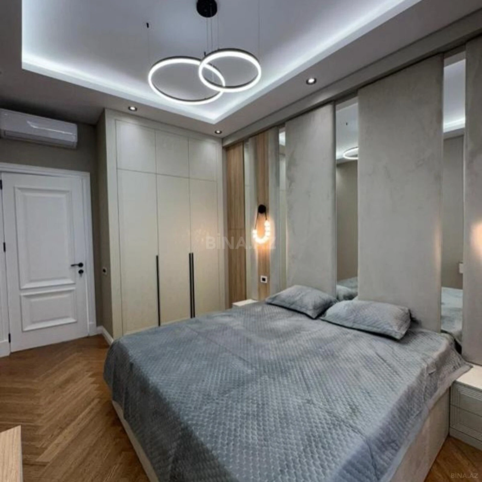 Satılır 2 otaqlı mənzil 68 m²