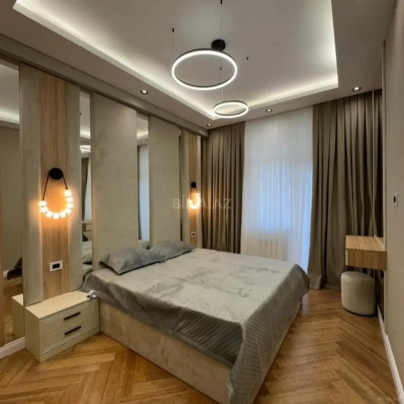Satılır 2 otaqlı mənzil 68 m²