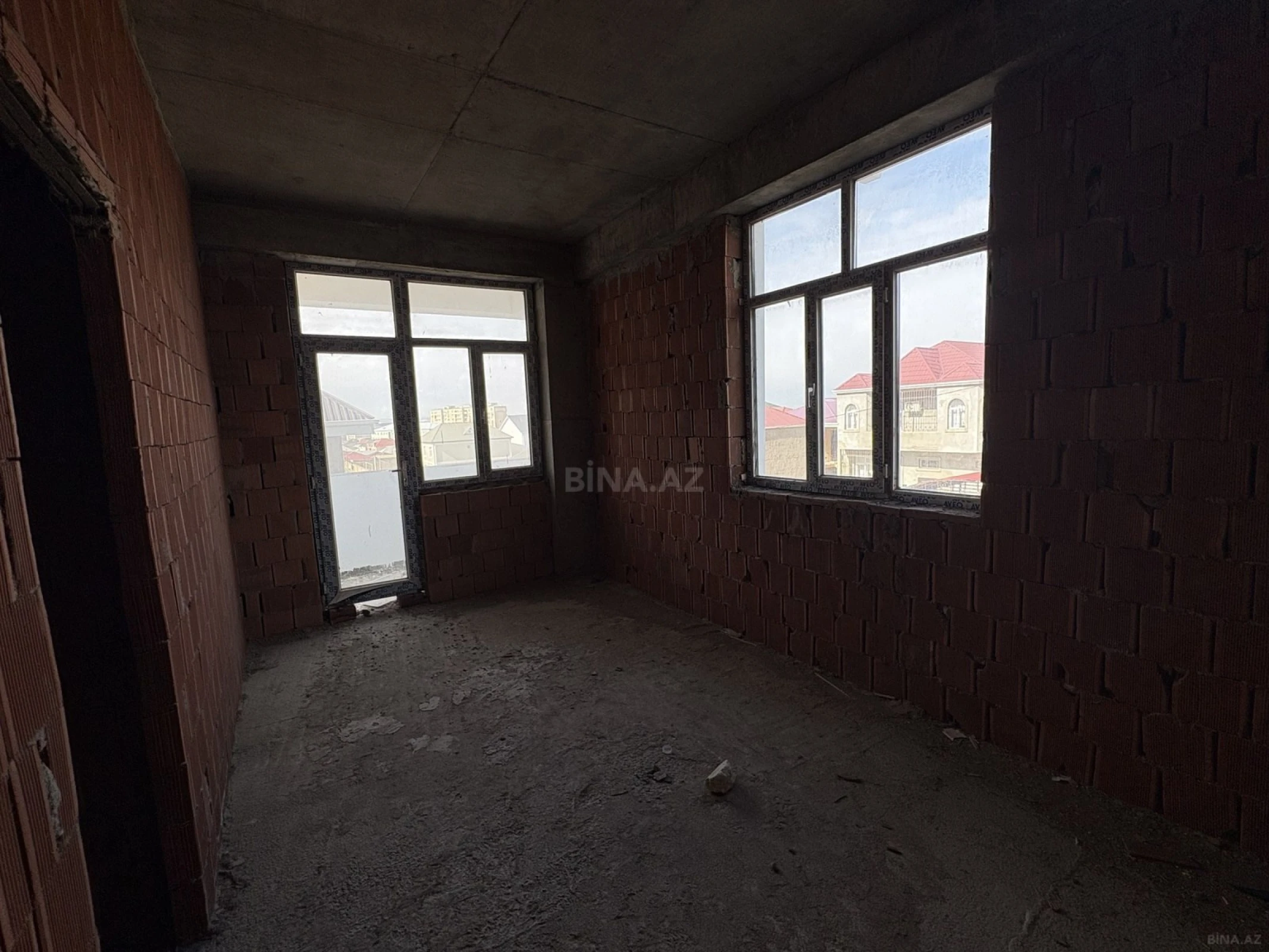 Satılır 2 otaqlı mənzil 53 m²