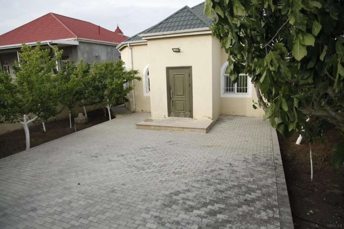Satılır 3 otaqlı həyət evi 165 m²