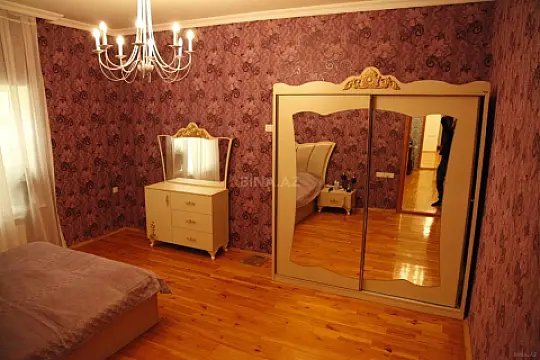 Satılır 3 otaqlı həyət evi 165 m²