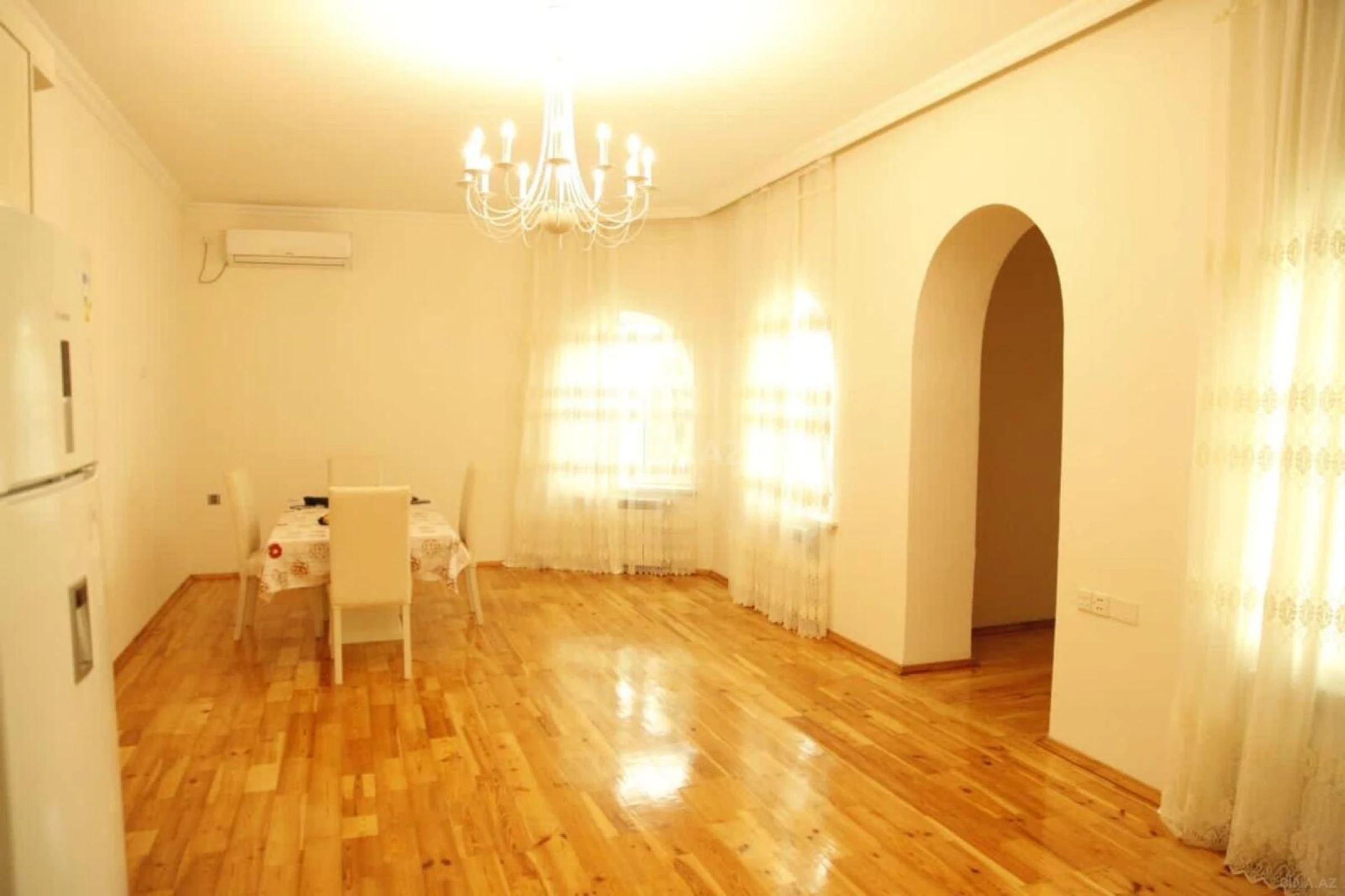 Satılır 3 otaqlı həyət evi 165 m²