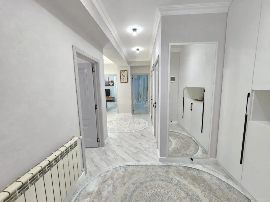 Satılır 3 otaqlı mənzil 127 m²