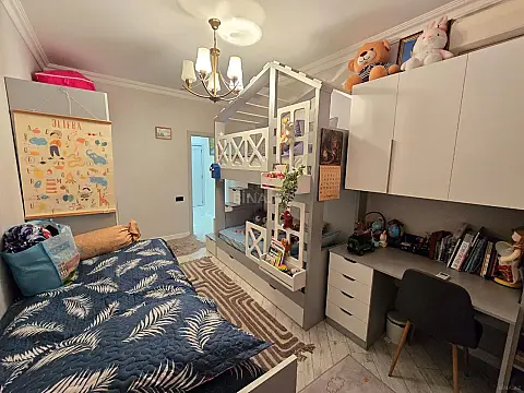 Satılır 3 otaqlı mənzil 127 m²