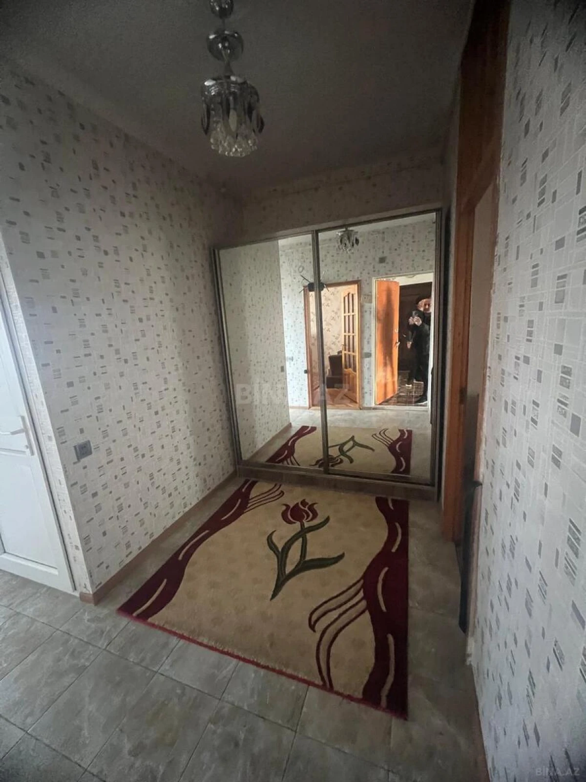 Kirayə verilir 2 otaqlı mənzil 70 m²