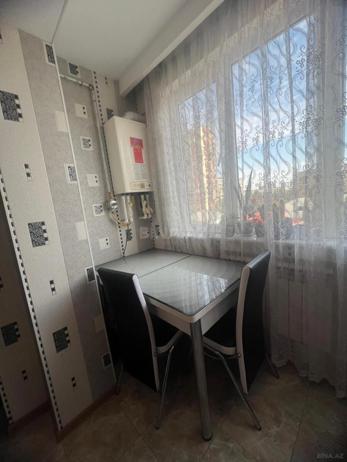Kirayə verilir 2 otaqlı mənzil 70 m²
