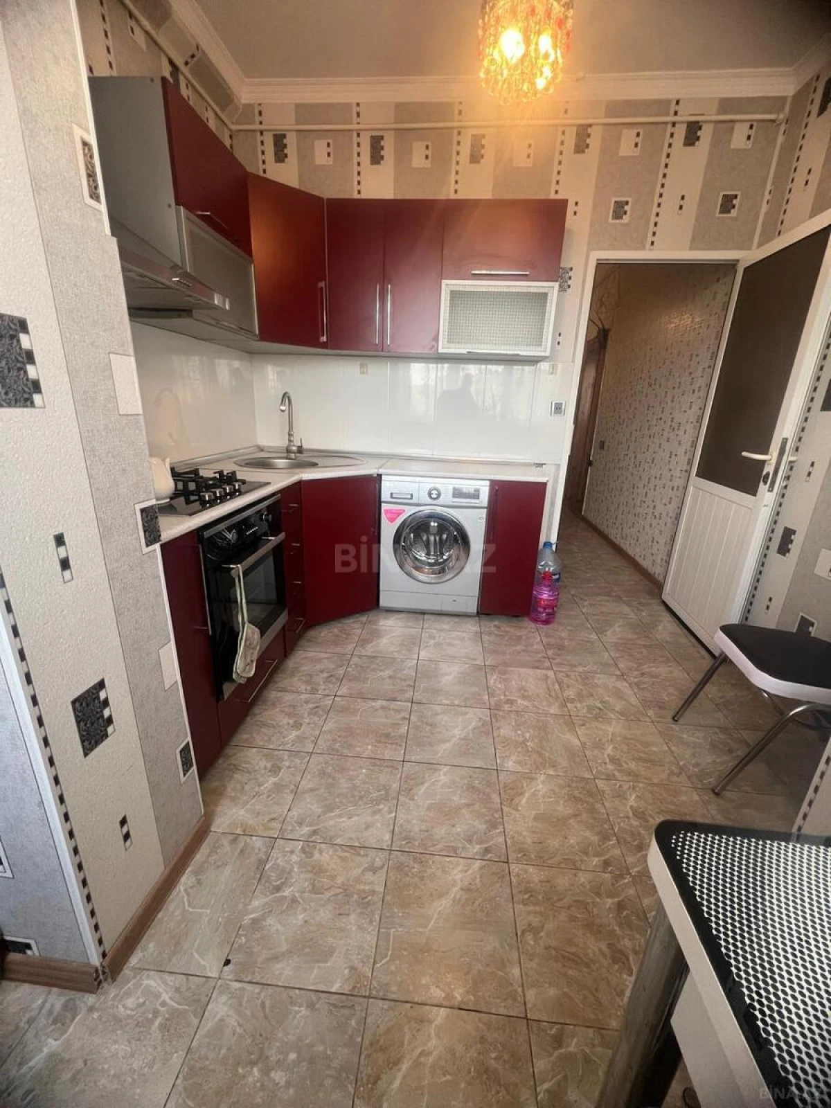 Kirayə verilir 2 otaqlı mənzil 70 m²