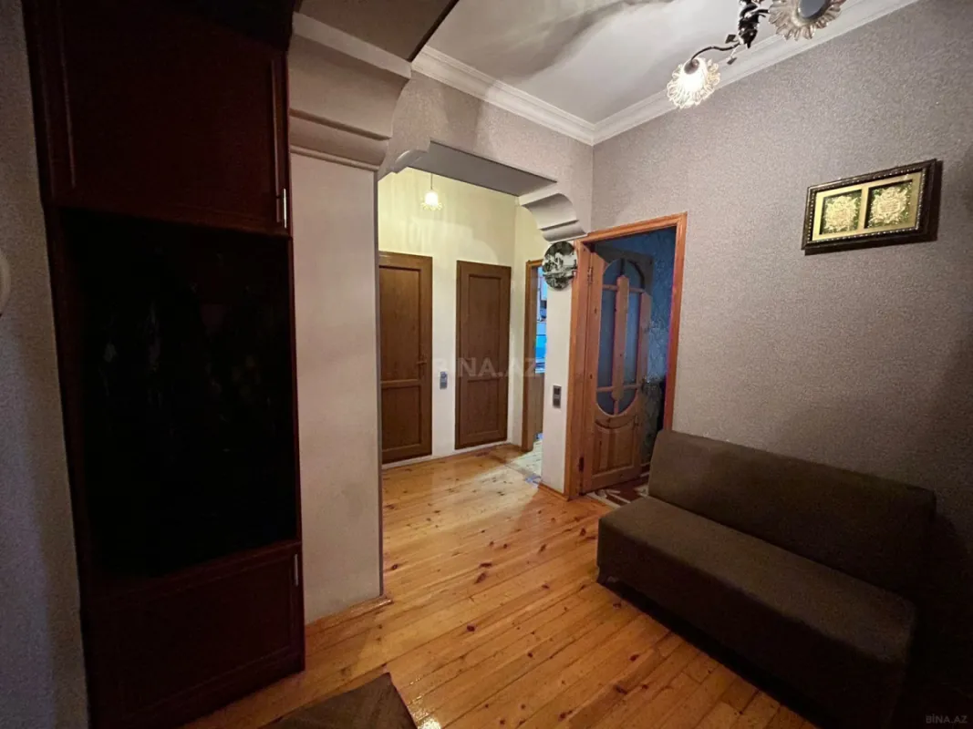 Satılır 2 otaqlı mənzil 80 m²