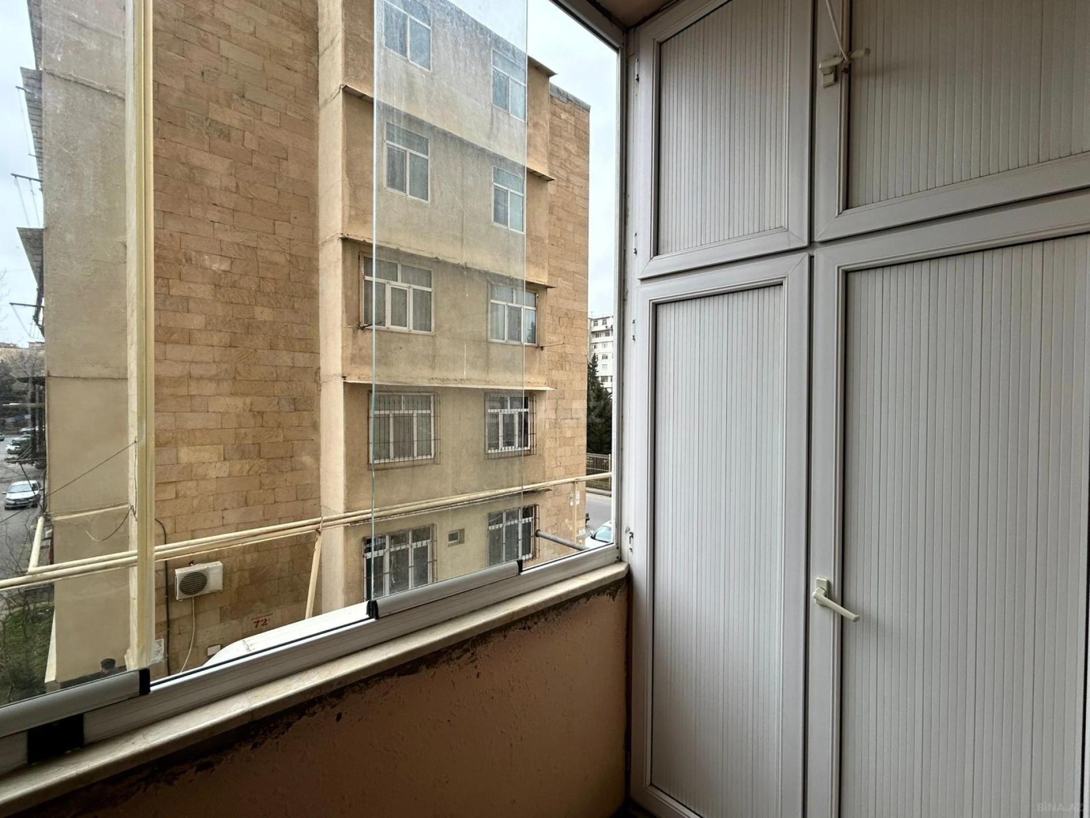 Satılır 2 otaqlı mənzil 80 m²
