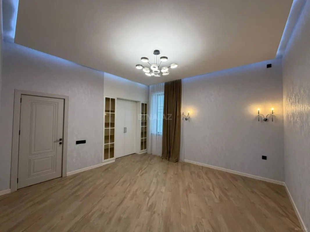 Satılır 4 otaqlı həyət evi 260 m²