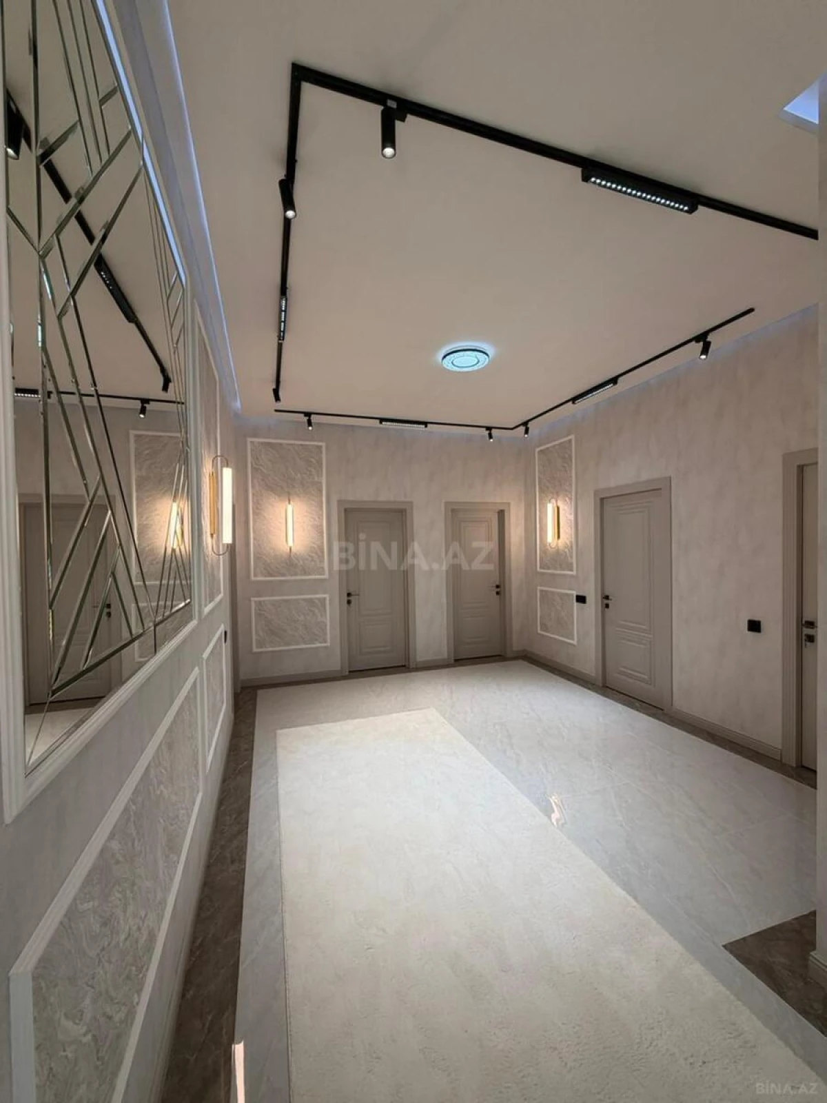 Satılır 4 otaqlı həyət evi 260 m²