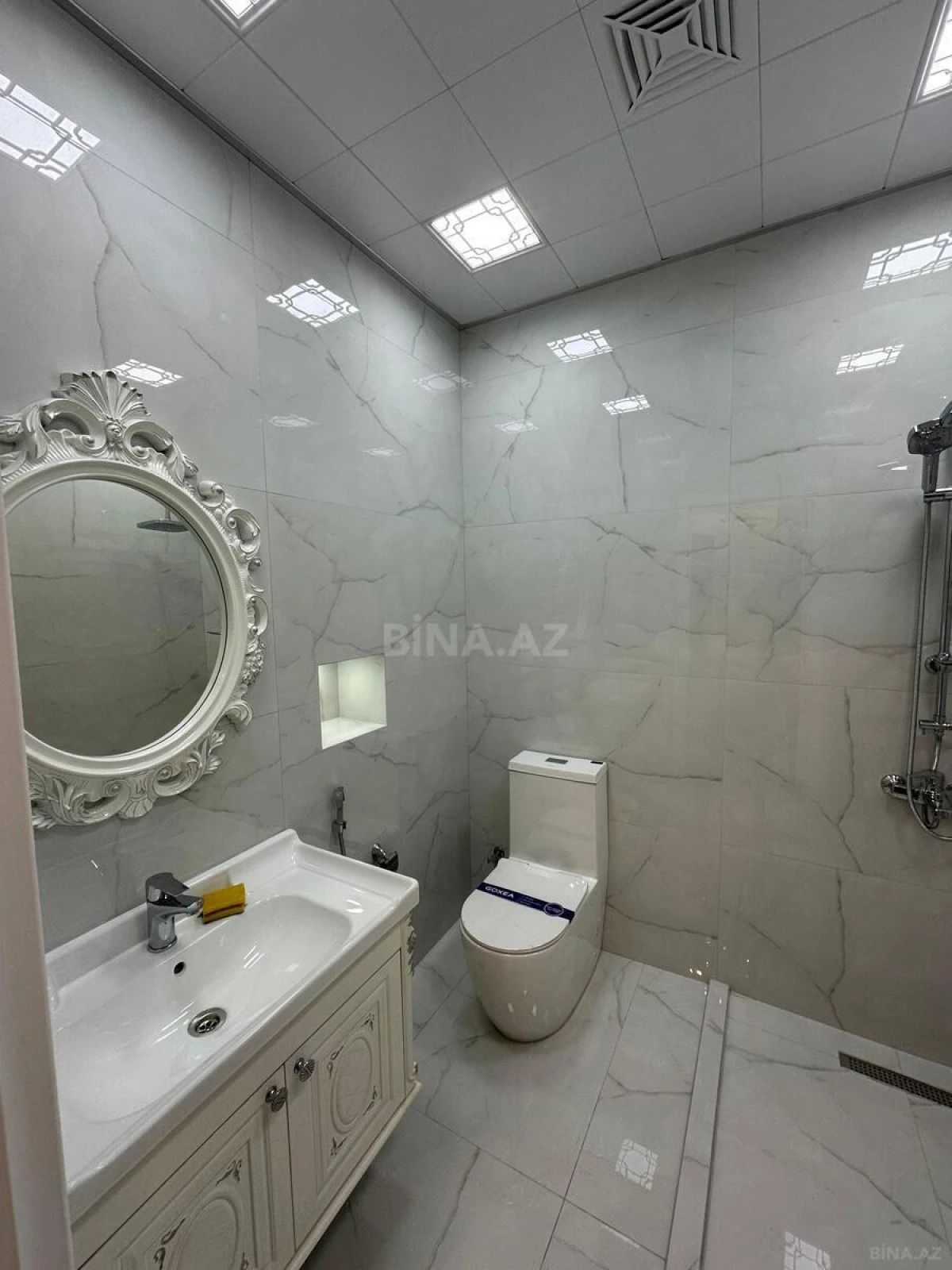 Satılır 2 otaqlı mənzil 65 m²