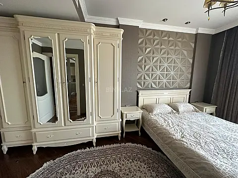 Kirayə verilir 2 otaqlı mənzil 90 m²