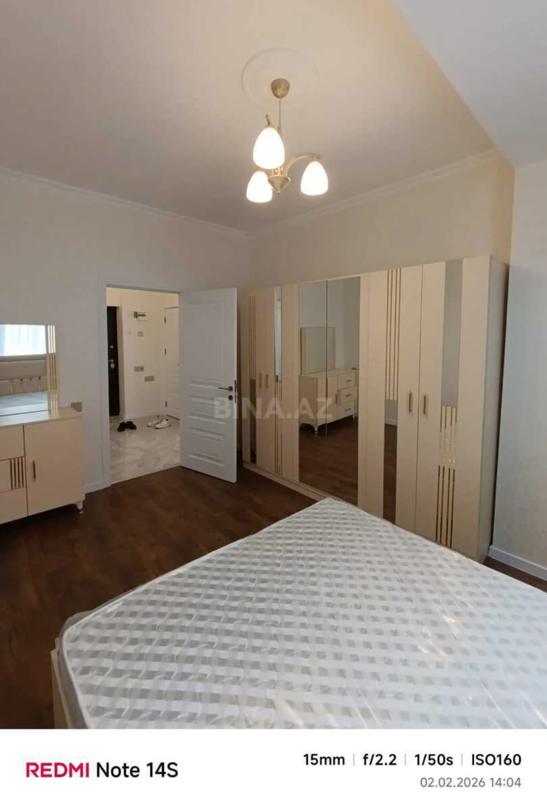 Satılır 2 otaqlı mənzil 75 m²