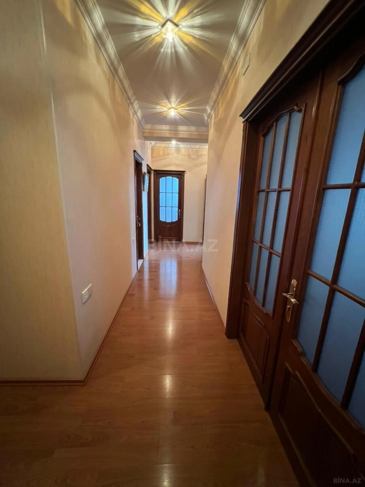 Satılır 3 otaqlı mənzil 109 m²