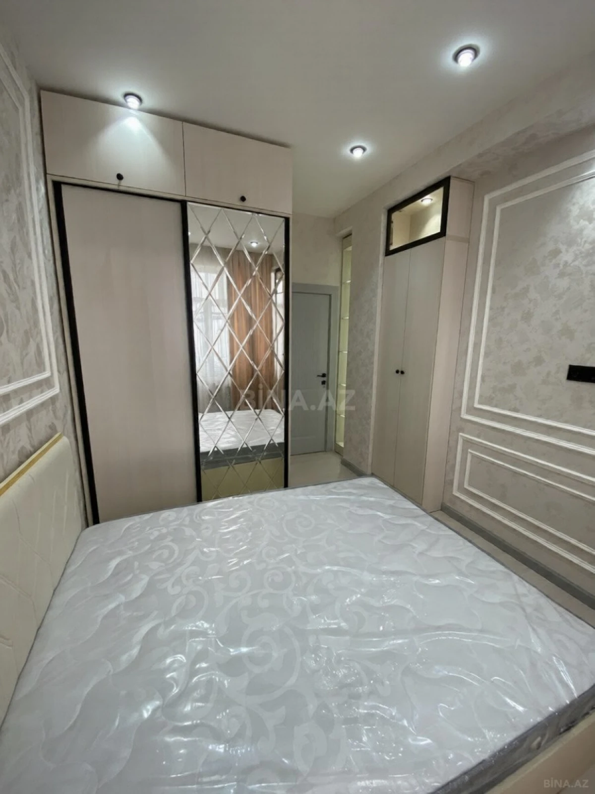 Satılır 2 otaqlı mənzil 86 m²