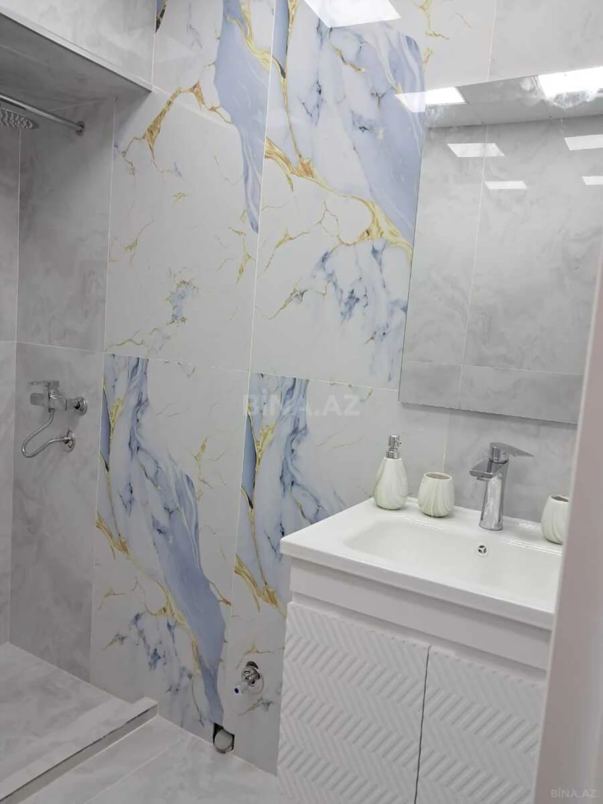 Satılır 2 otaqlı mənzil 45 m²