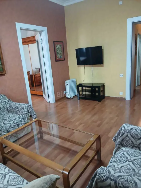 Kirayə verilir 2 otaqlı mənzil 62 m²