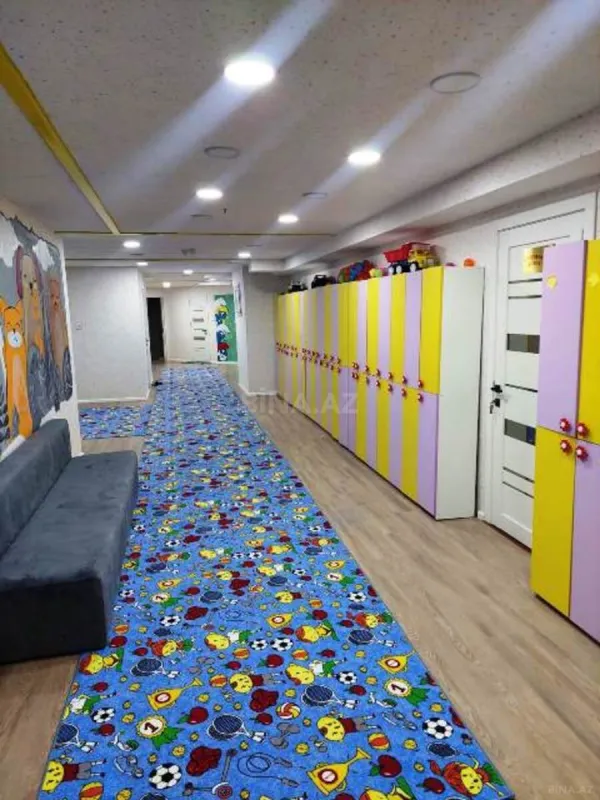 Satılır obyekt 800 m²