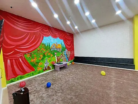 Satılır obyekt 800 m²