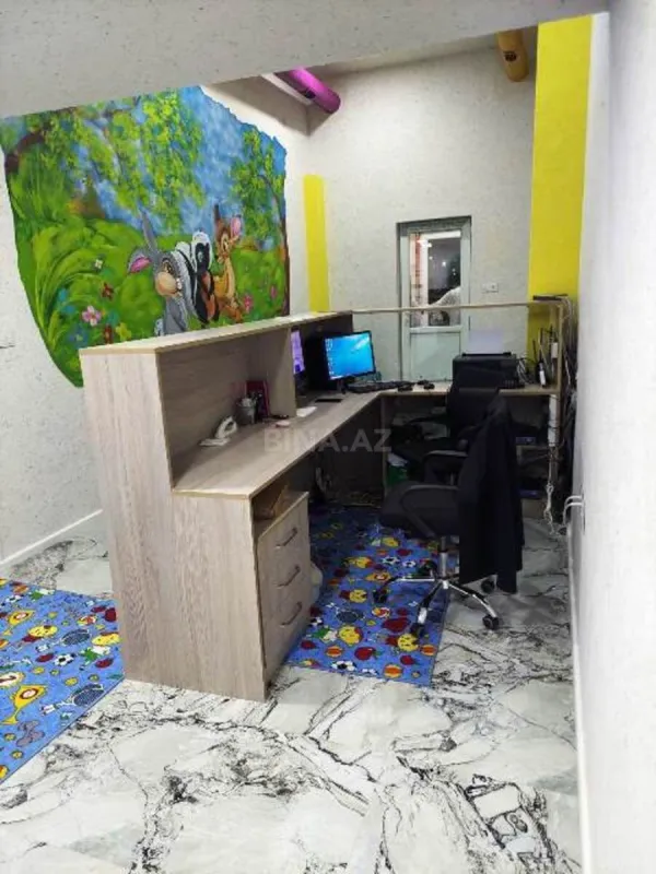 Satılır obyekt 800 m²