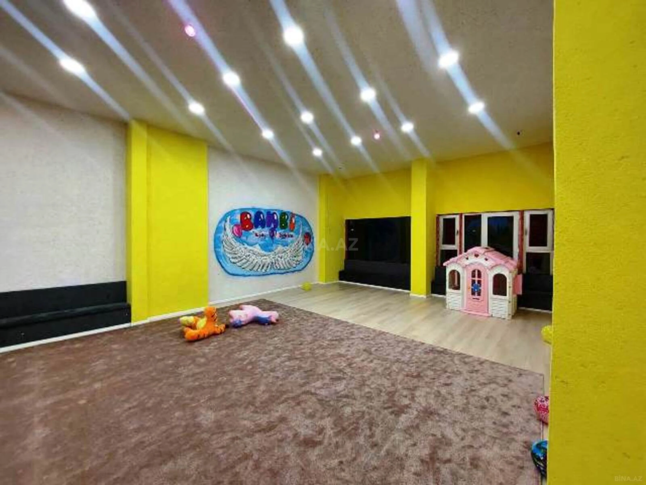 Satılır obyekt 800 m²