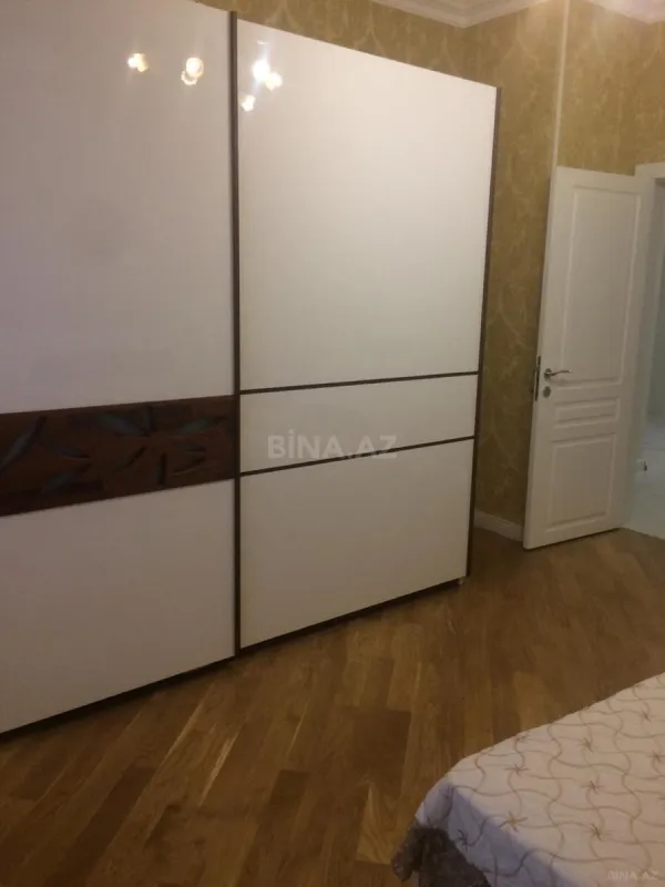 Kirayə verilir 4 otaqlı mənzil 190 m²