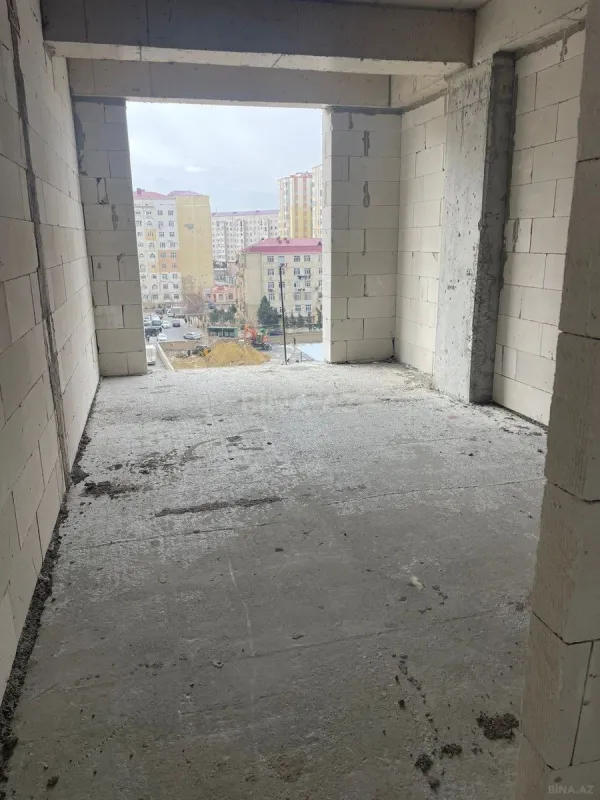 Satılır 4 otaqlı mənzil 194.9 m²