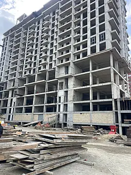 Satılır 4 otaqlı mənzil 194.9 m²