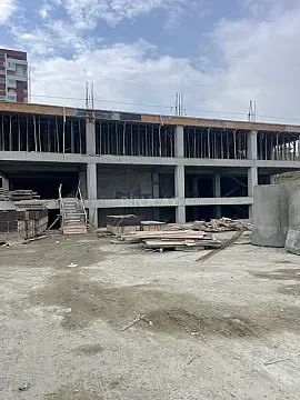 Satılır 4 otaqlı mənzil 194.9 m²