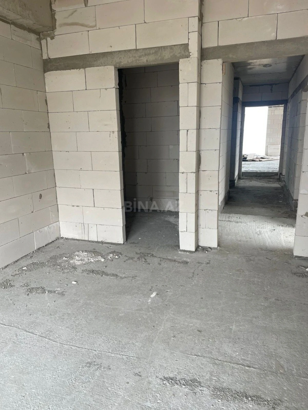 Satılır 4 otaqlı mənzil 194.9 m²