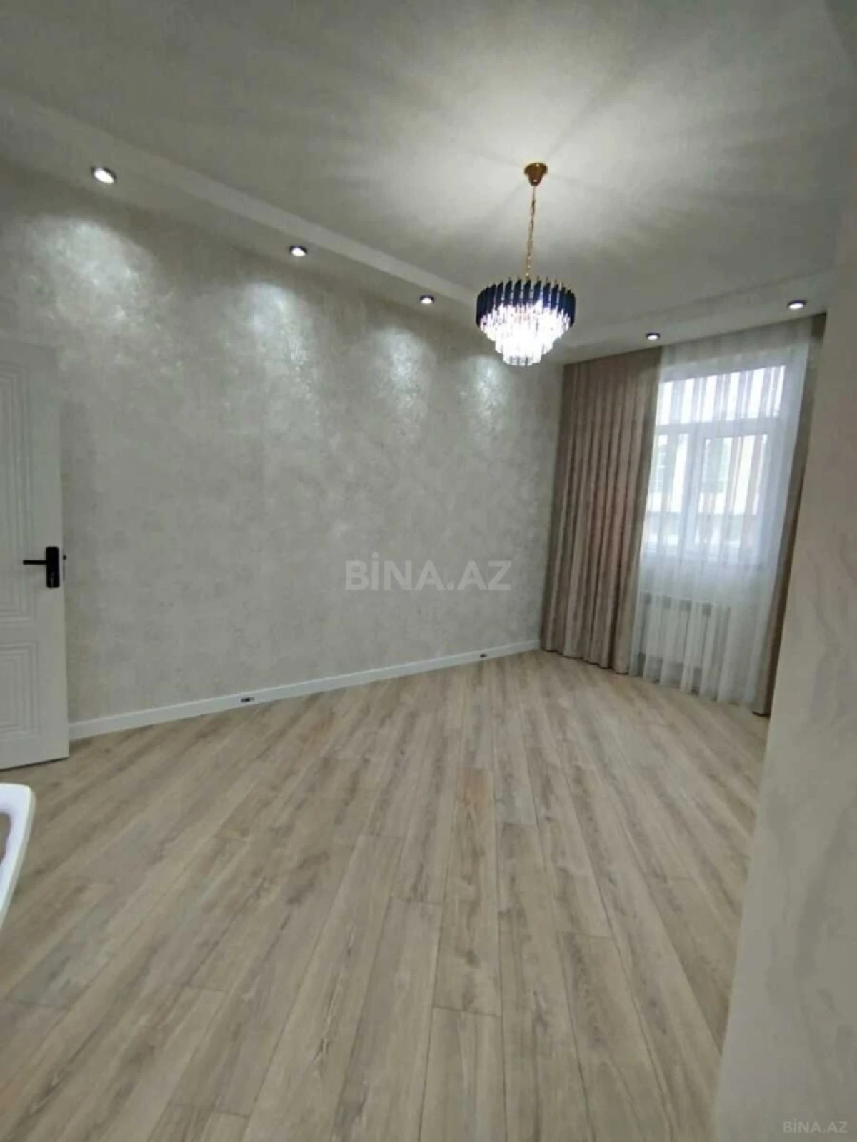 Satılır 2 otaqlı mənzil 59 m²