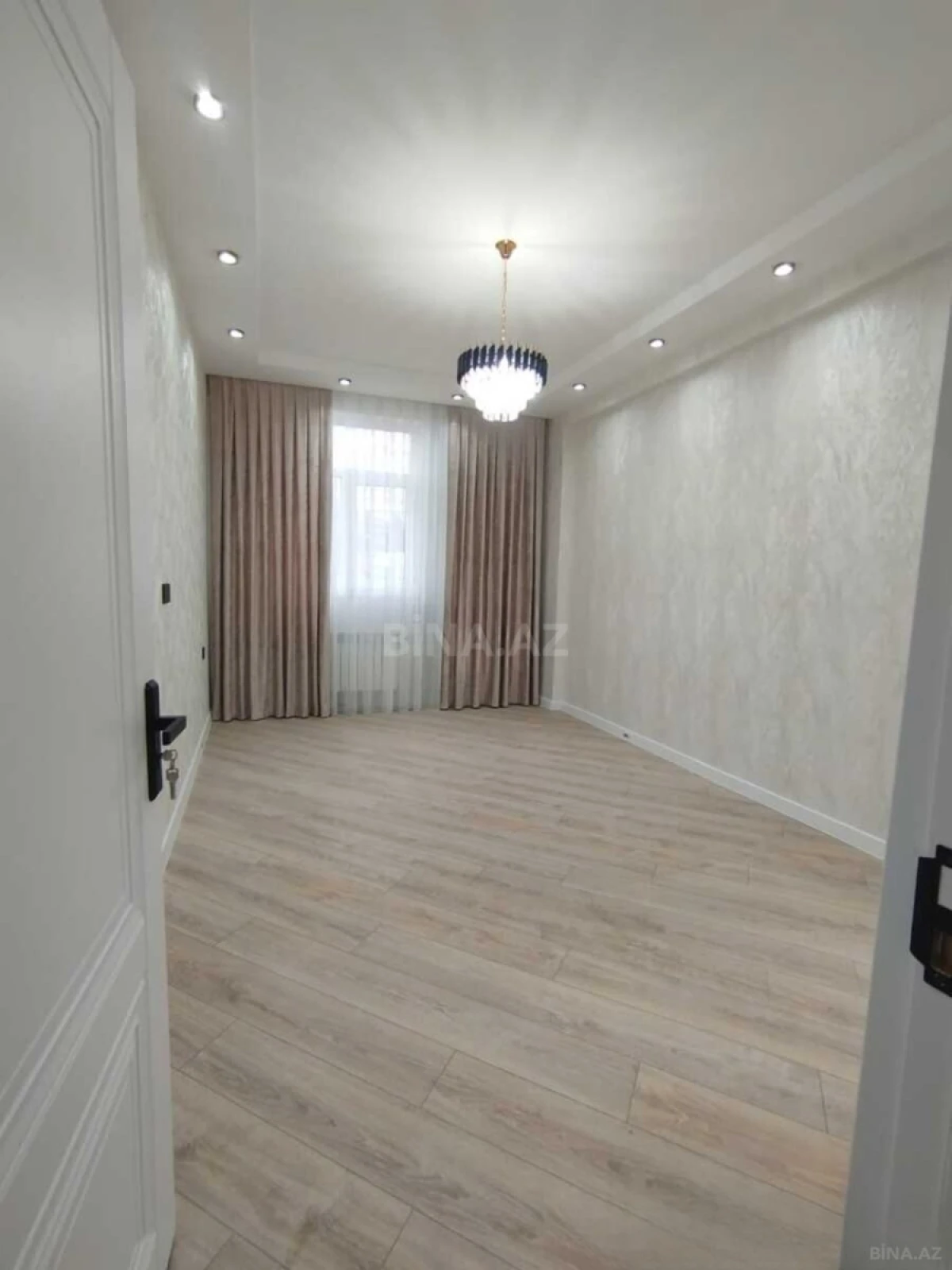 Satılır 2 otaqlı mənzil 59 m²