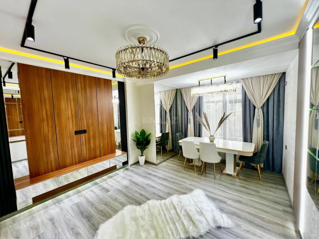 Satılır 2 otaqlı mənzil 85 m²