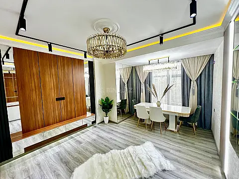 Satılır 2 otaqlı mənzil 85 m²
