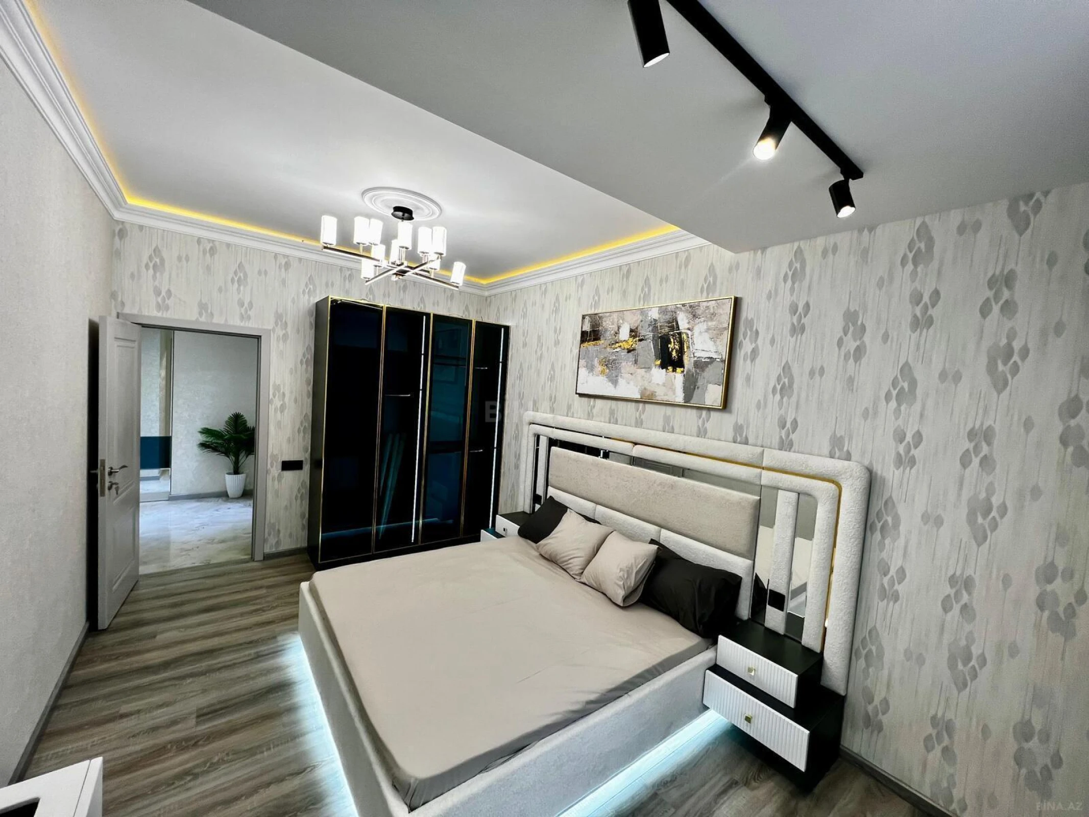 Satılır 2 otaqlı mənzil 85 m²